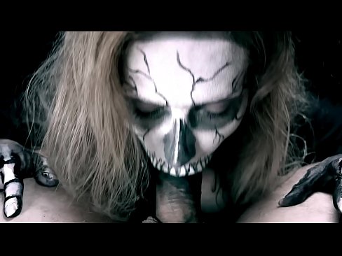❤️ Demon cailín sucking coileach lena béal dubh agus shlogtha cum. ☑  Porn álainn  uainn ga.mailkassa.ru ️❤